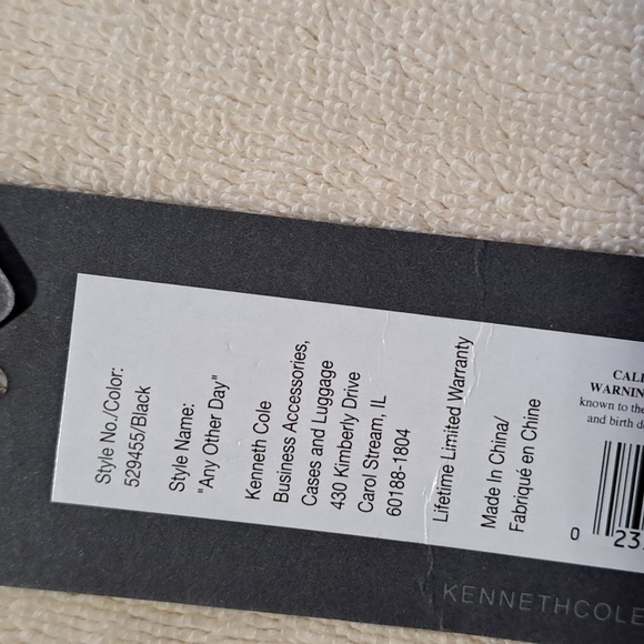 🌏Kenneth Cole🌏 - Picture 6 of 13